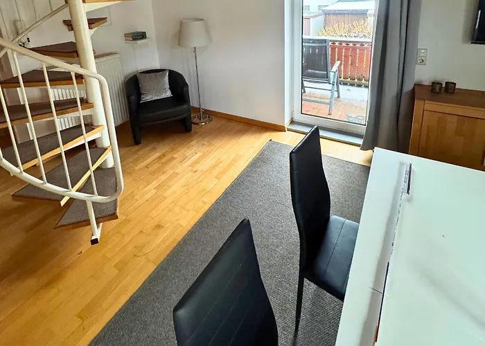 In With Ski-storage *